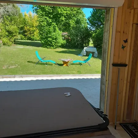 Chambre-spa De La Truffière Love hotel *